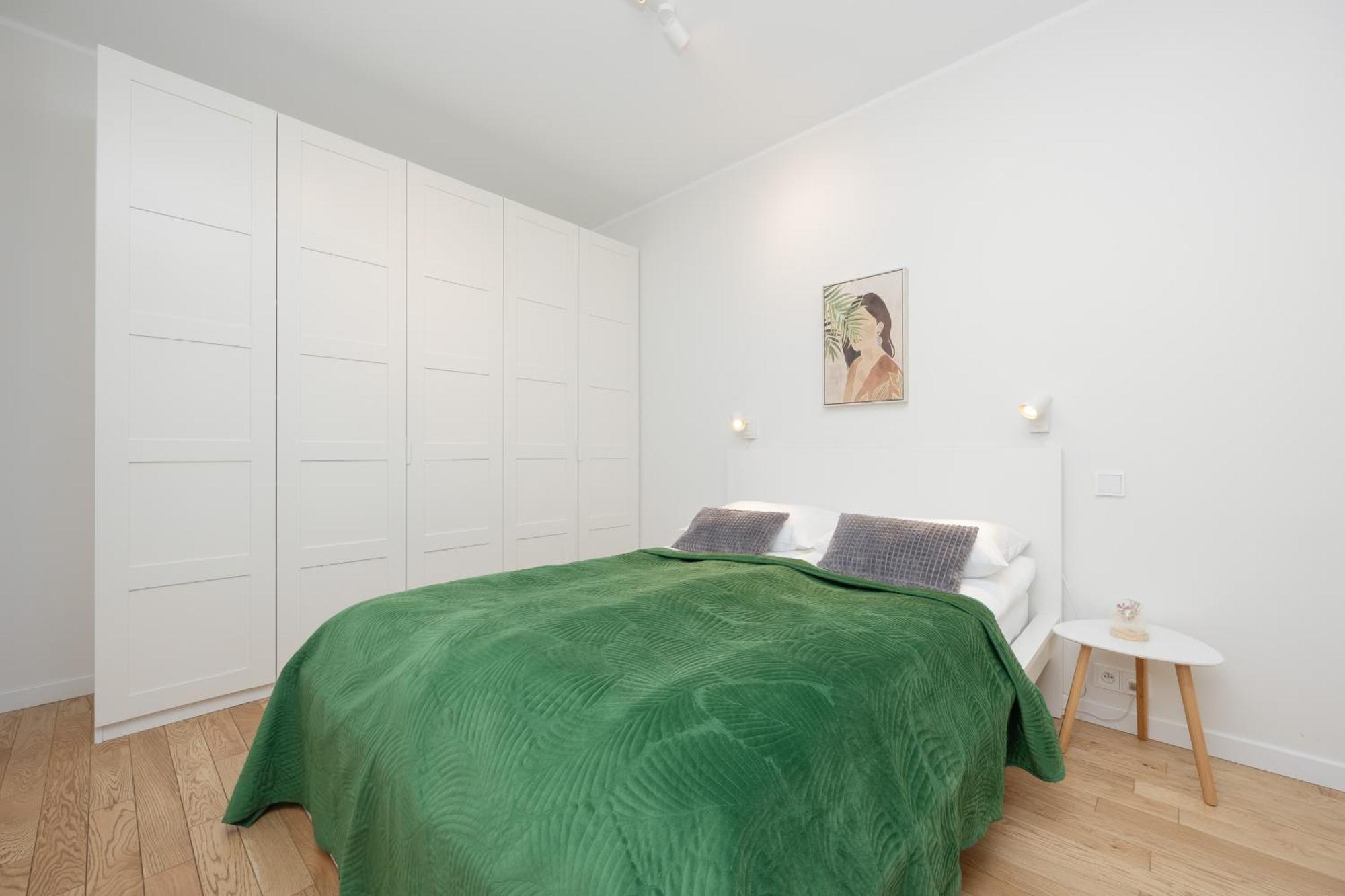 Srodmiescie Warsaw Muranow Apartments With Parking By Noclegi Renters Esterno foto